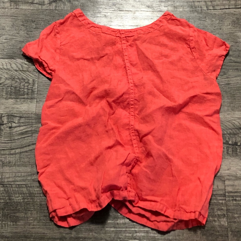 Linen Top w/ wooden buttons